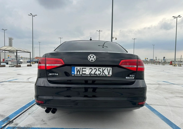 Volkswagen Jetta cena 33900 przebieg: 221000, rok produkcji 2015 z Warszawa małe 137